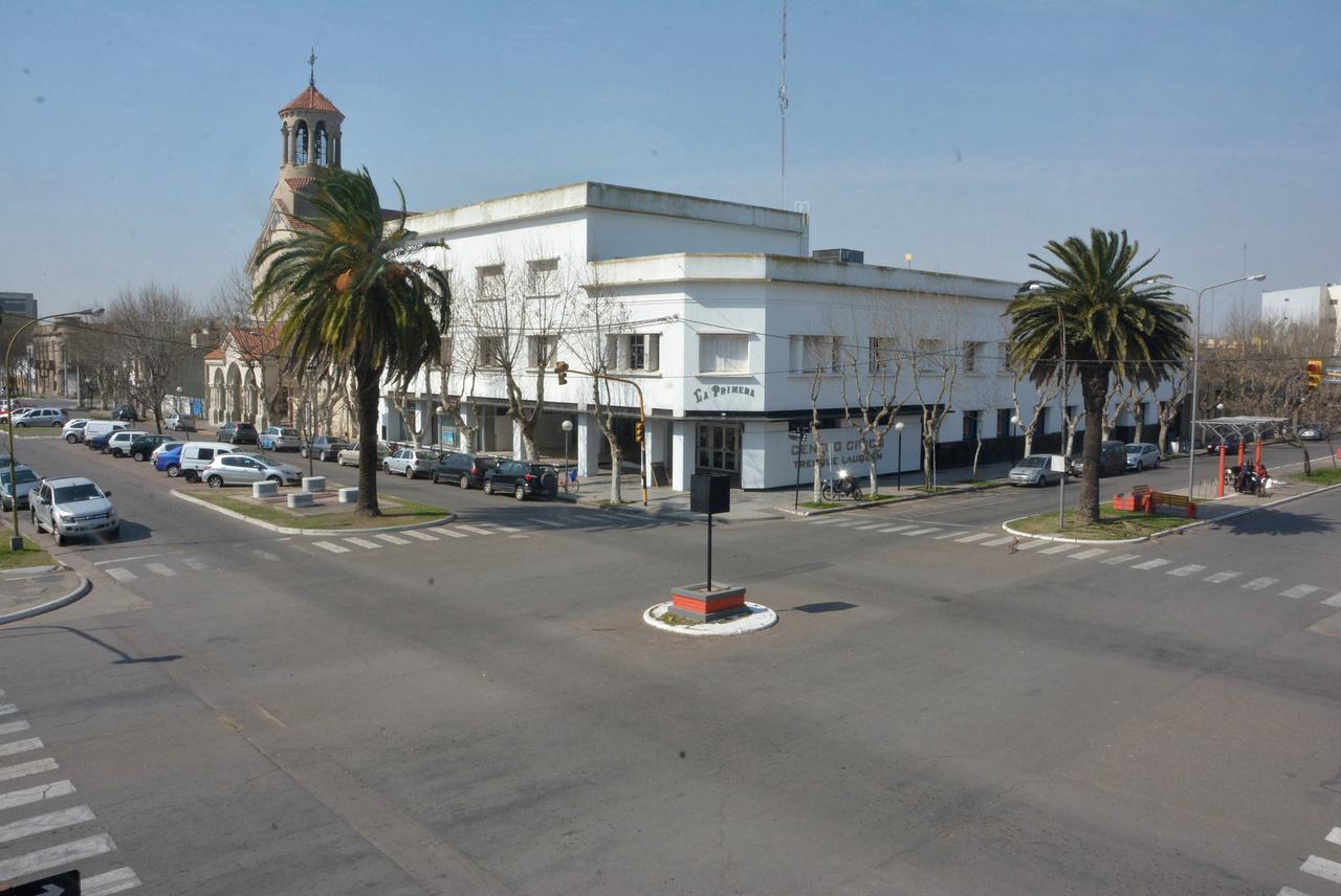Hotel Simon Trenque Lauquen Exterior photo